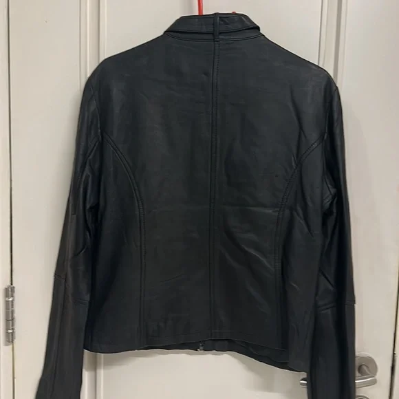 GQ Firenze-Italia Pure Leather short jacket! Classy, stylish, sassy!UK S/M! NWOT - Picture 10 of 16